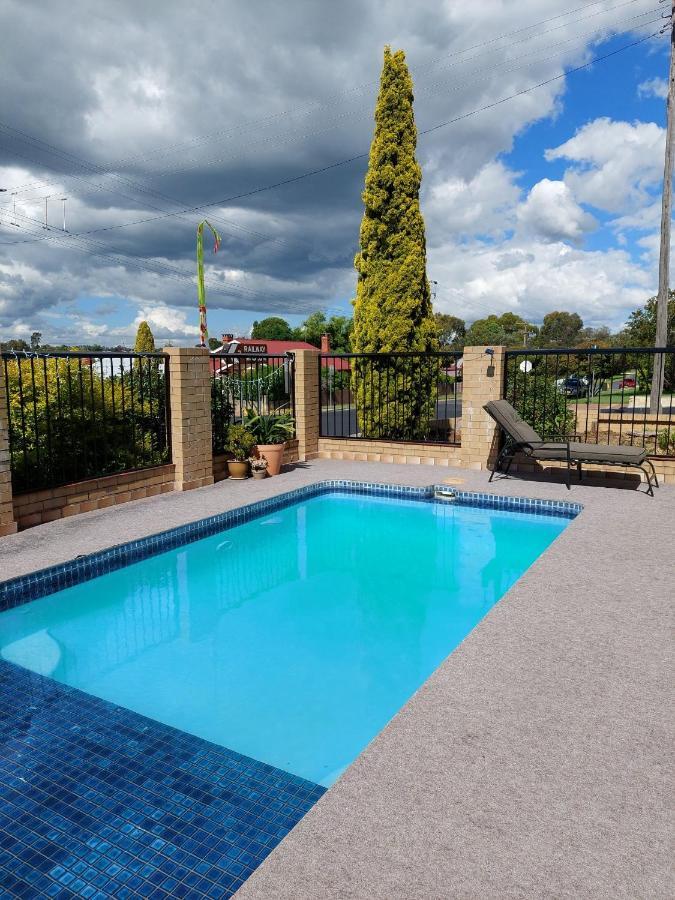 Settlers Motor Inn Tenterfield Exteriér fotografie
